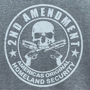 Women's NWOT Gildan Second Amendment Tshirt L